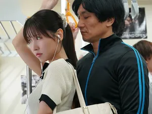 Chị hàng xóm vú to bước ra từ anime