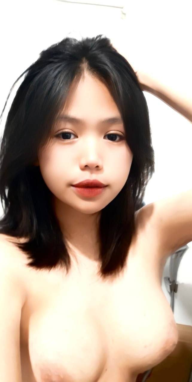 ông chơi trò bịt mắt với cô cháu gái vú đẹp tuổi dậy thì